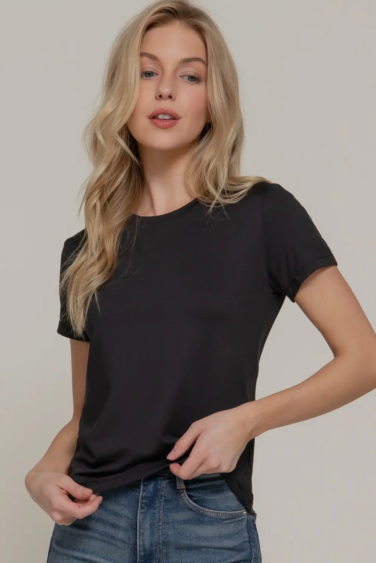 Black Tee